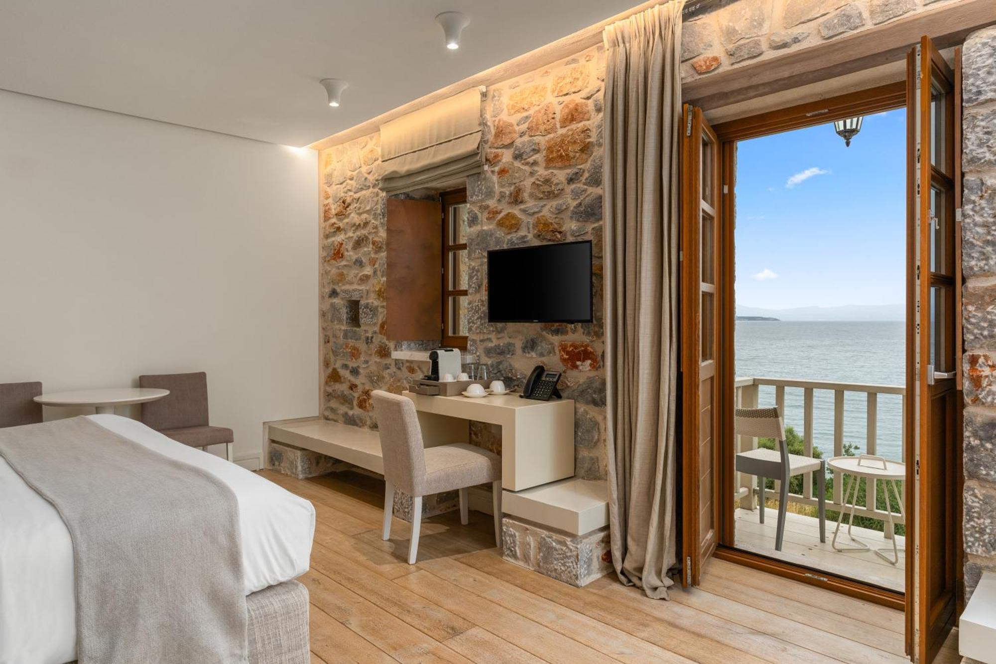 100 Rizes Seaside Resort- Small Luxury Hotels Of The World Kalivia  部屋 写真